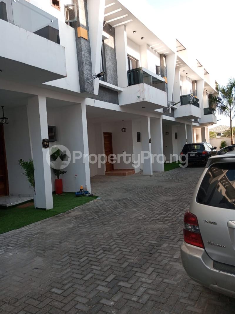 4 bedroom House for rent Off Mobil Road Ilaje Ajah Lagos - 0