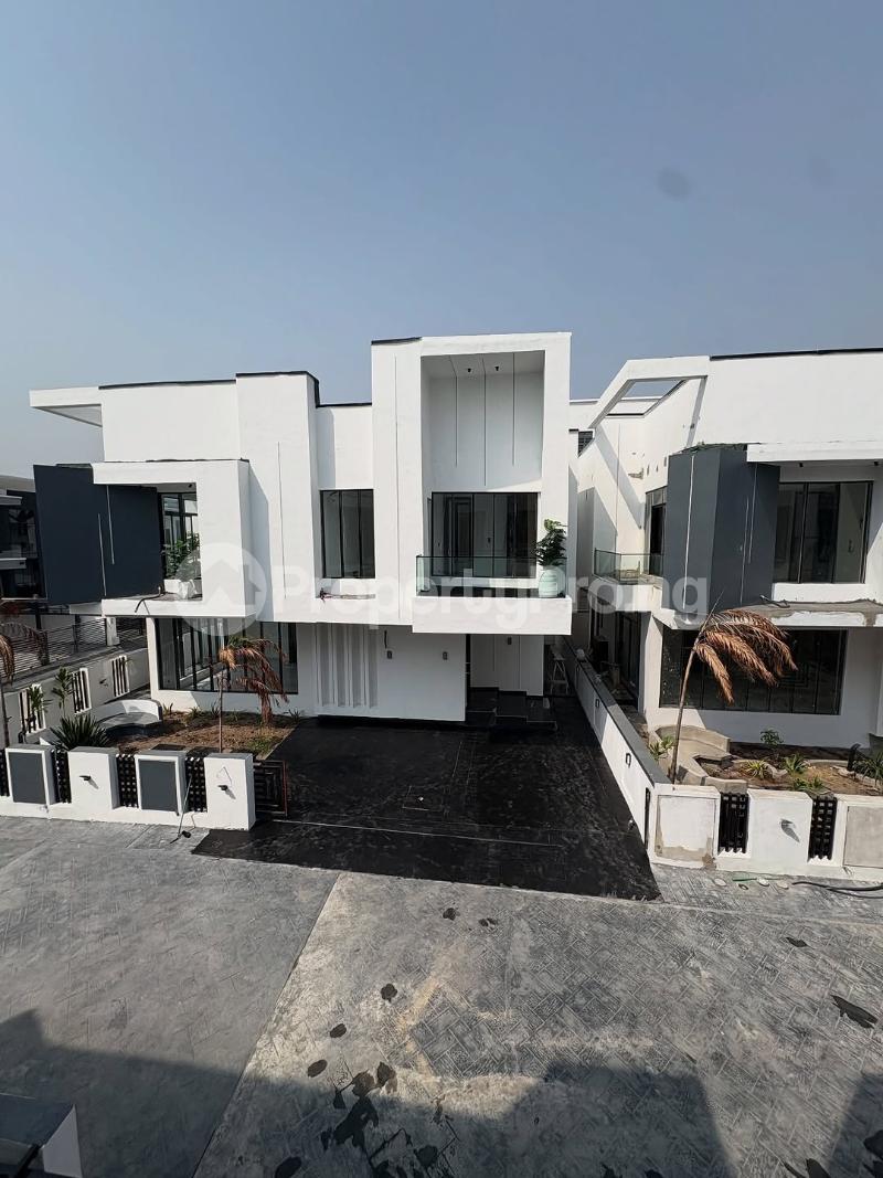 5 bedroom House for sale Chevron Lekki Lagos
