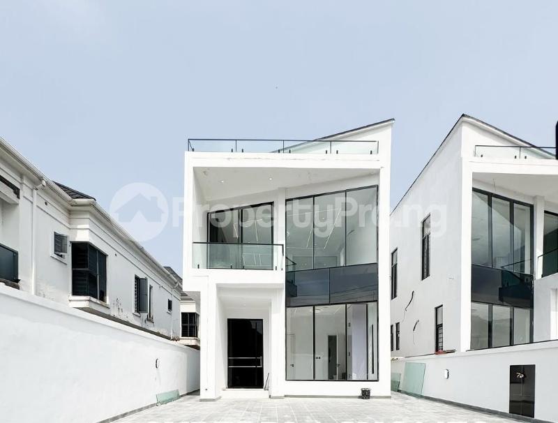 5 bedroom House for sale 2nd Toll Gate Lekki Lagos