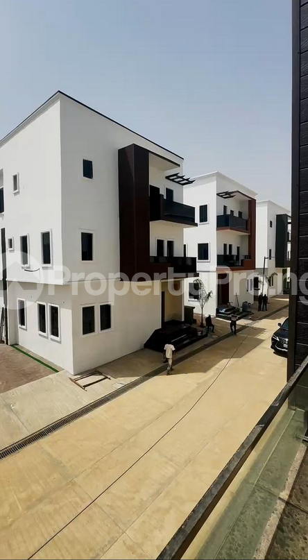 5 bedroom House for sale Gilmore Jahi Abuja