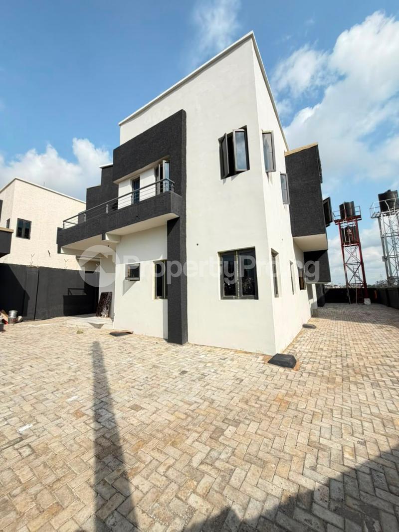 5 bedroom House for sale Close To Sun City Galadimawa Abuja