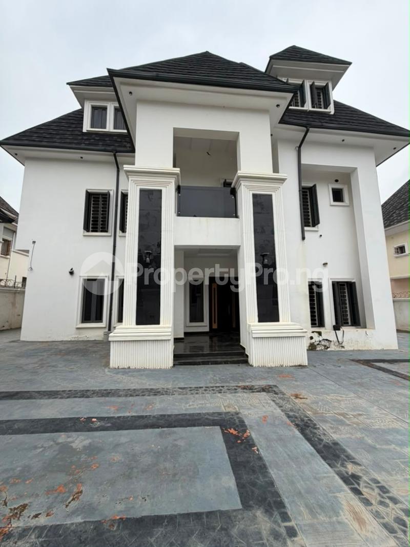 6 bedroom House for sale Gwarinpa Abuja