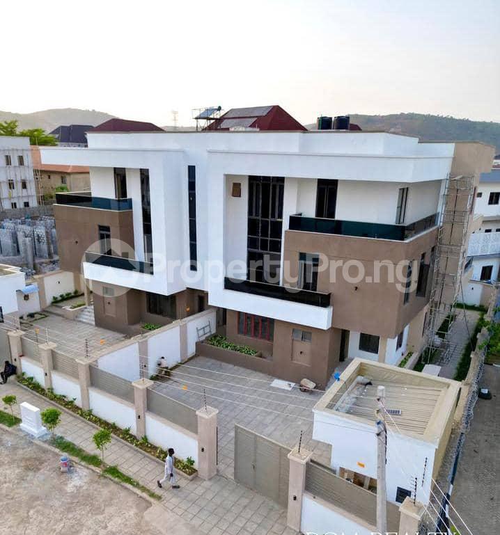 6 bedroom House for sale Jahi Abuja