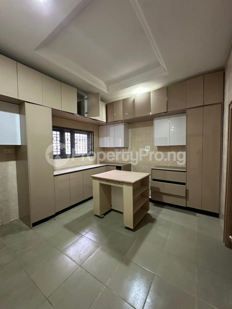 4 bedroom Flat / Apartment for sale Jahi Abuja