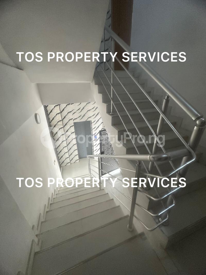 3 bedroom Flat / Apartment for rent Sabo Alagomeji, Yaba, Lagos. Alagomeji Yaba Lagos