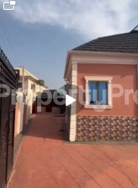 House for sale Adelaja Estate, By Ruby Event Centre, Ile Titun Nihort Ibadan Oyo - 1