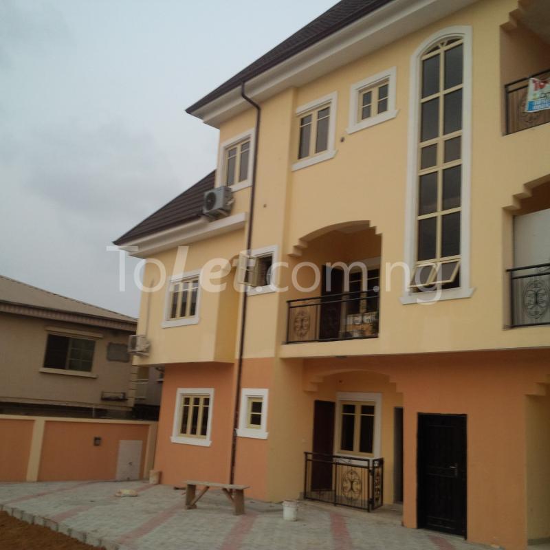 3 bedroom Flat / Apartment for rent Military Estate Amuwo Odofin Amuwo Odofin Lagos - 0