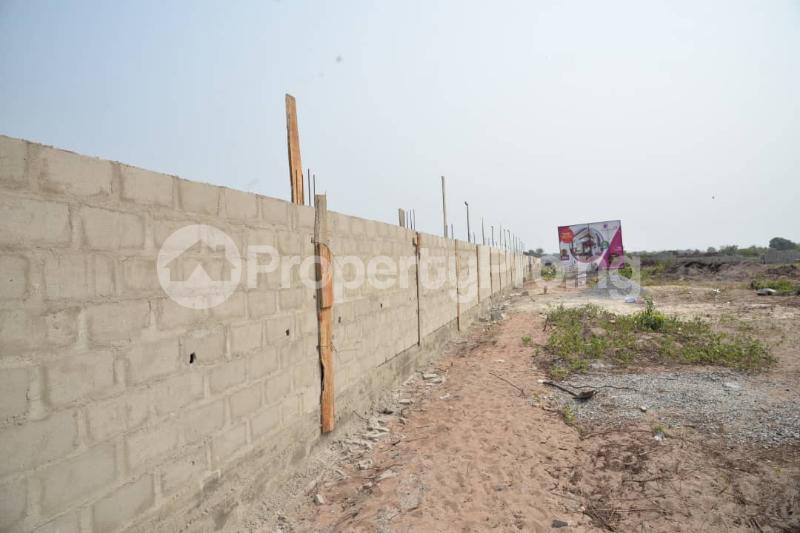 Land for sale Shiriwon Town, 7 Mins From Dangote Jetty, Maplewoods Estate Akodo Ise Ibeju-Lekki Lagos - 3