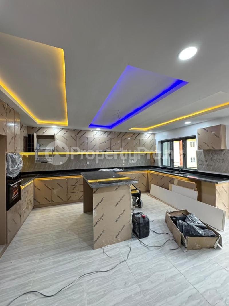 3 bedroom Flat / Apartment for sale Surulere Lagos