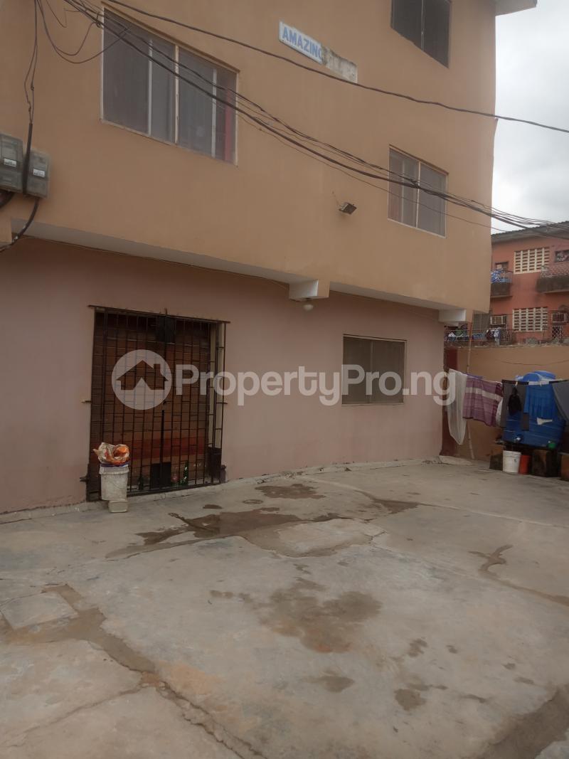 3 bedroom Flat / Apartment for rent Onipanu Shomolu Lagos