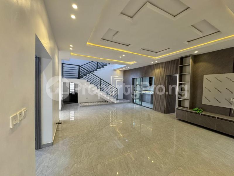 4 bedroom House for sale Gated Street Ifako-ogba Ogba Lagos