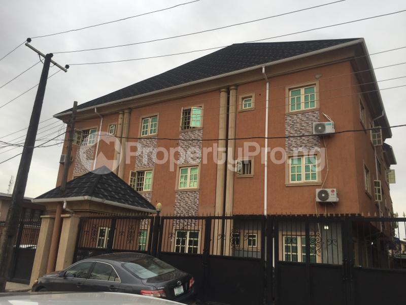 3 bedroom Flat / Apartment for rent Ayinke Akoka Yaba Lagos