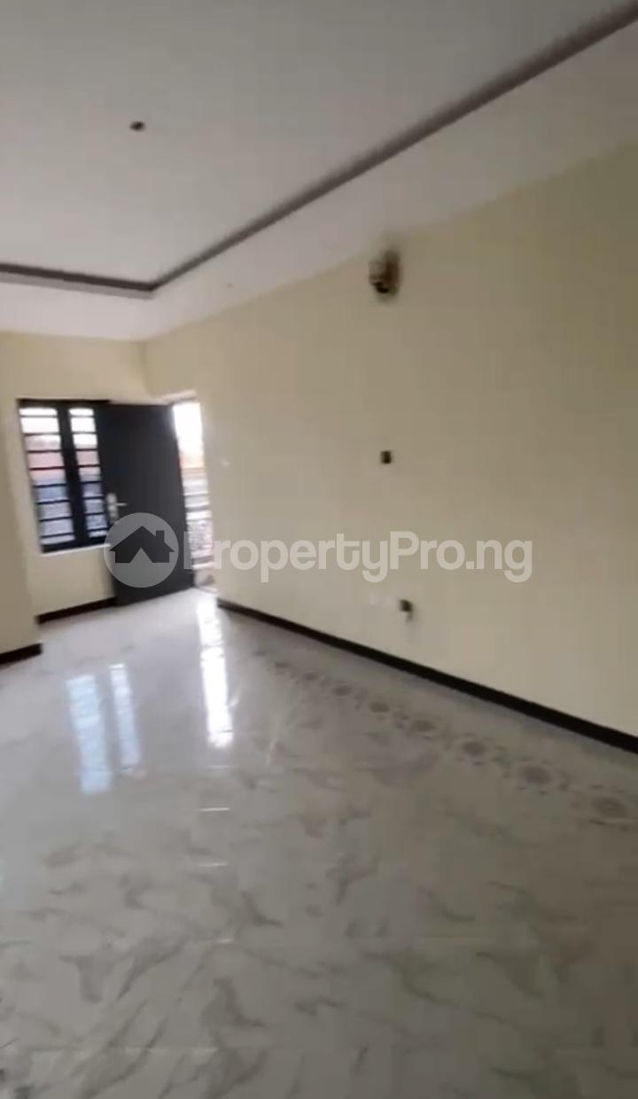 1 Bedroom Flat / Apartment in Mushin Lagos Flat / Apartment for rent in mushin Flat