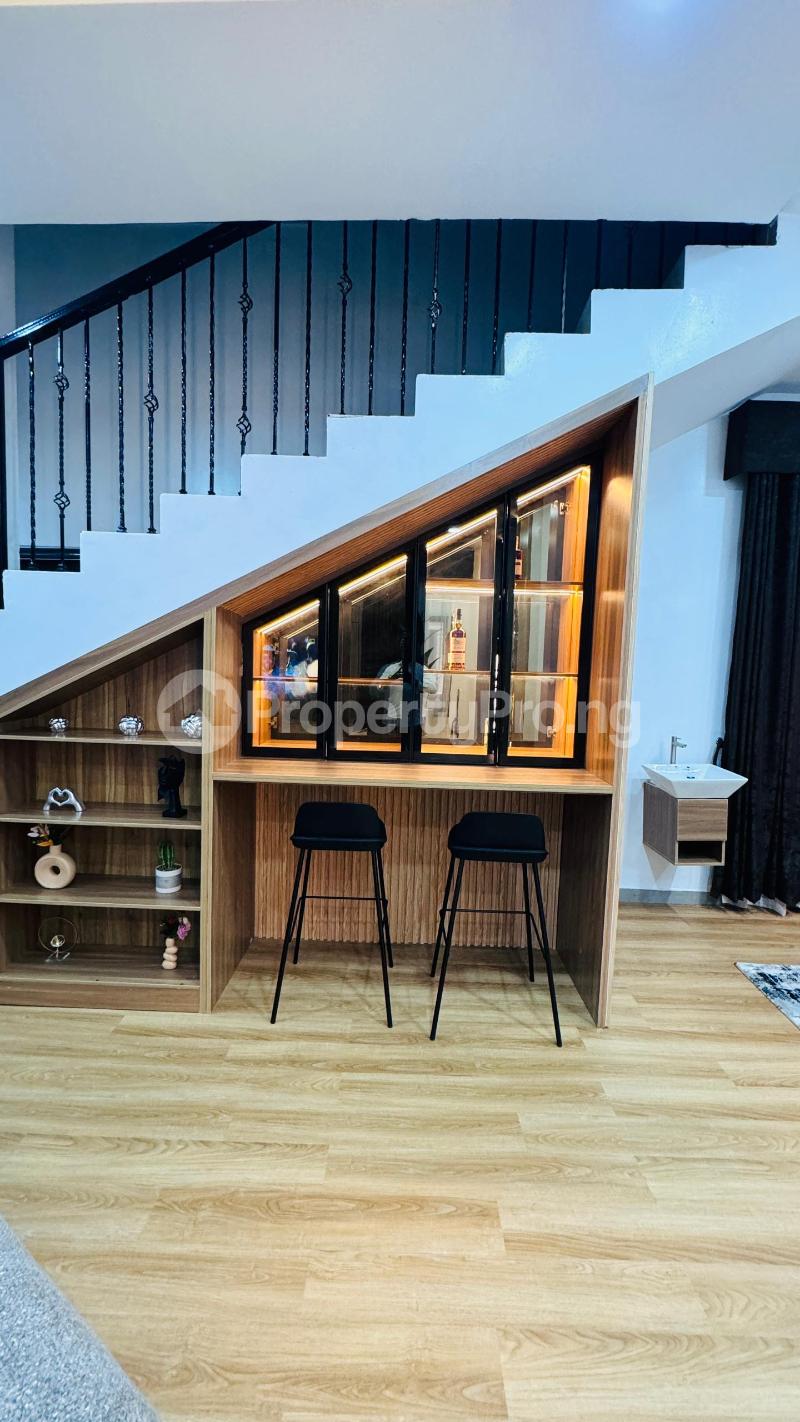 4 bedroom Flat / Apartment for shortlet Engr. Lere Adigun Gra, Basorun Ibadan Oyo