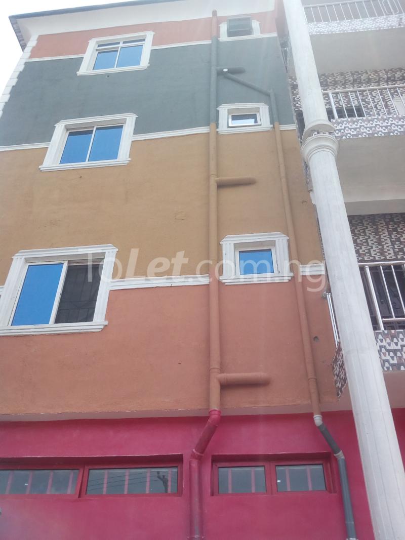 2 bedroom Flat / Apartment for rent Adebisi Alagomeji Yaba Lagos