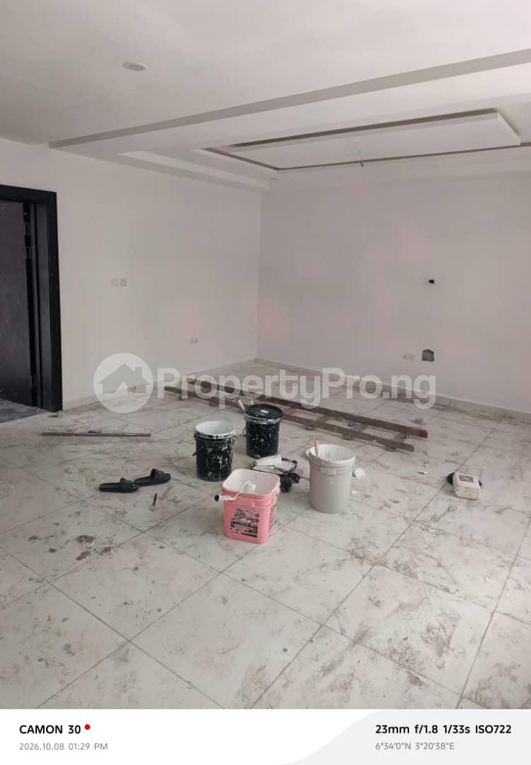 2 bedroom Flat / Apartment for rent Lovely Environment @ Ladipo Battle St, Ikeja Gra, Ikeja Ikeja GRA Ikeja Lagos