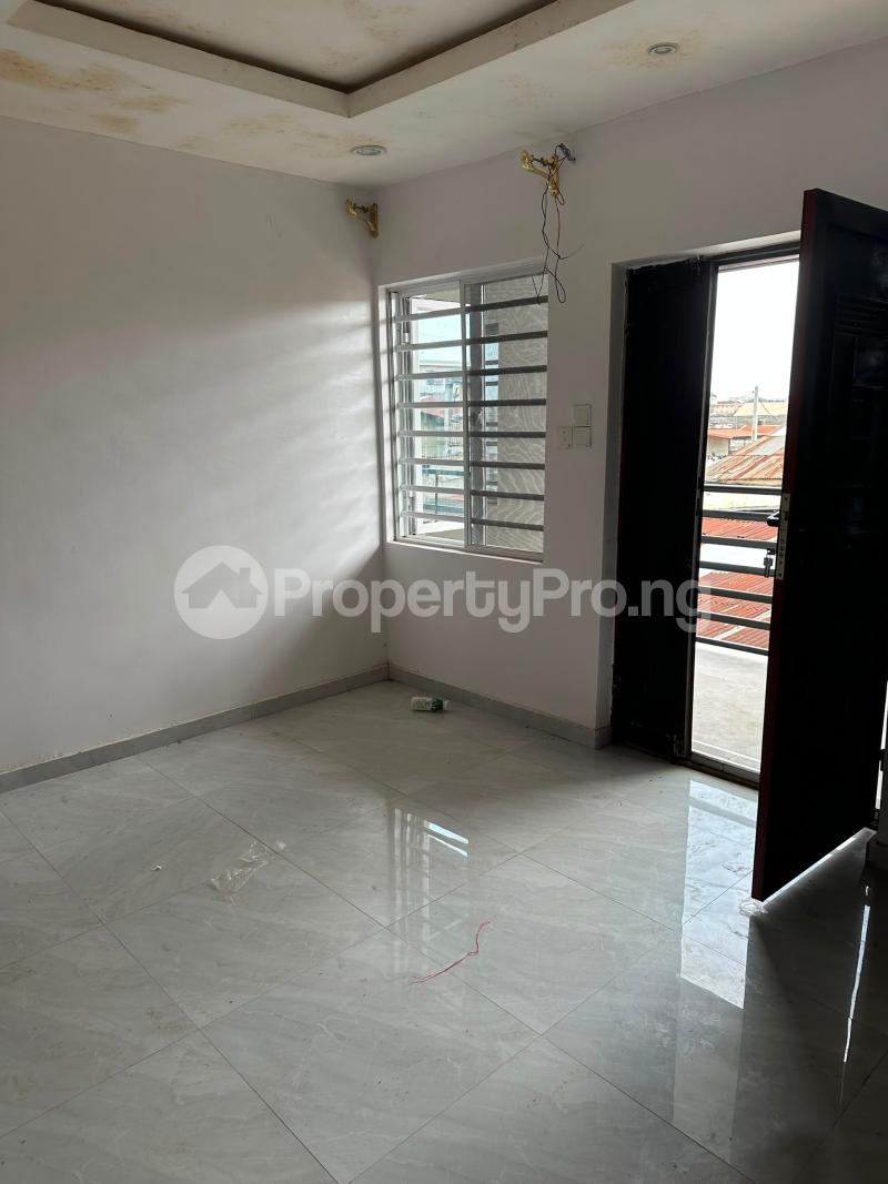 2 bedroom Flat / Apartment for rent Lovely Environment Off College Rd Ogba Ikeja Ifako-ogba Ogba Lagos