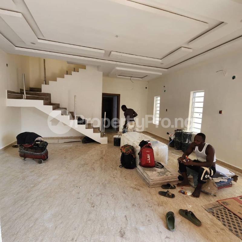 5 bedroom House for sale Lovely Environment @ Grammer School Area, Ojodu Lagos