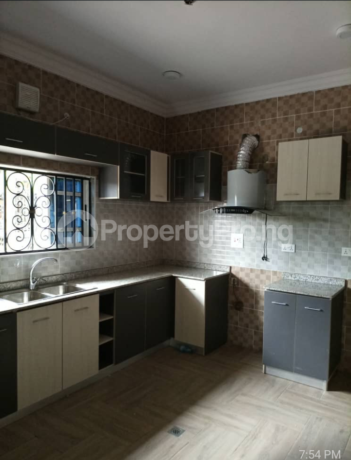 5 bedroom House for rent Afuleyin Ayegoro General Gas Iyana Church Service Road Akobo Ibadan Oyo