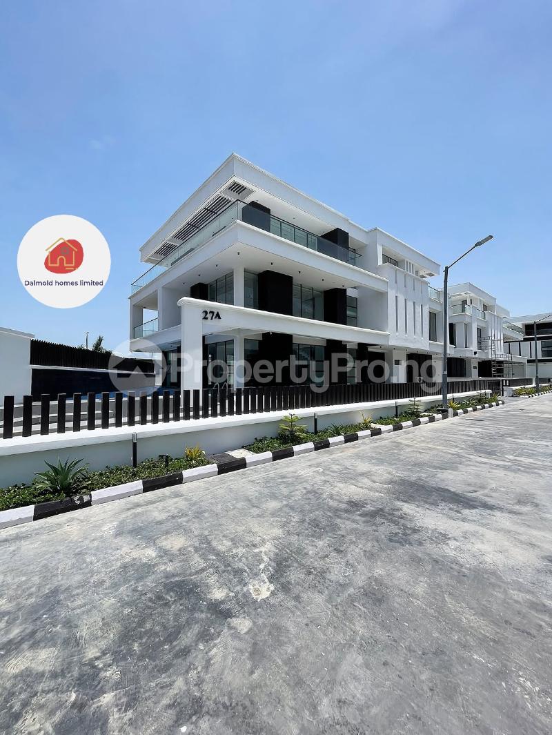 5 bedroom House for sale Osapa london Lekki Lagos