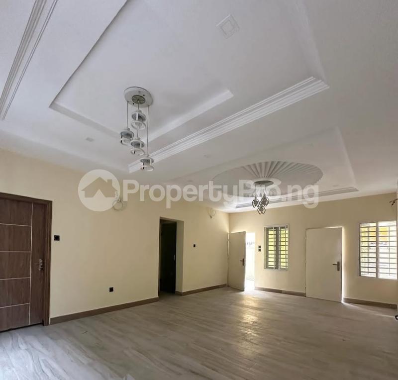 3 bedroom Flat / Apartment for rent By Suya Spot, Mende Maryland Lagos