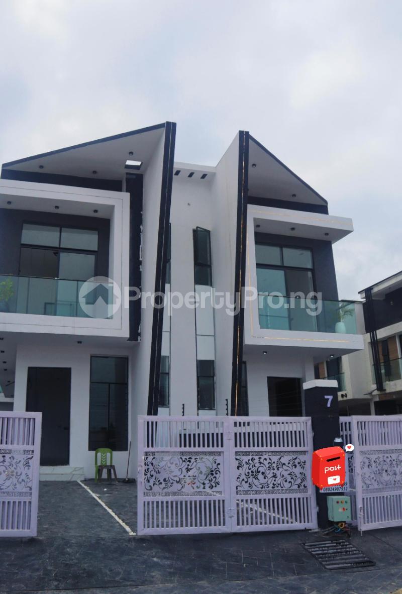 4 bedroom House for sale Mobil Road Ajah Lagos