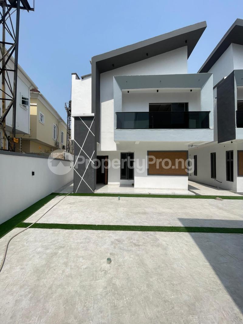 4 bedroom House for sale By Eleganza Estate chevron Lekki Lagos