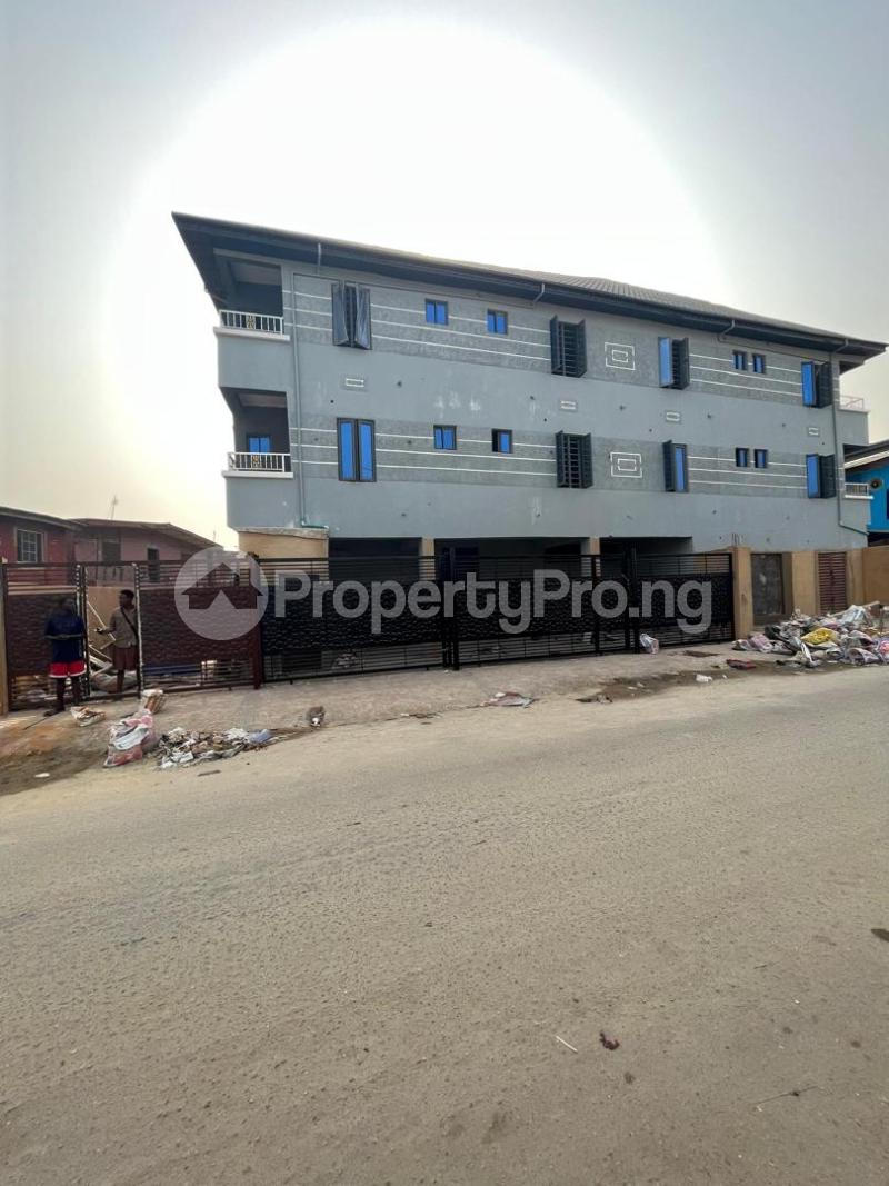 1 bedroom Flat / Apartment for rent Palmgrove Shomolu Lagos - 0