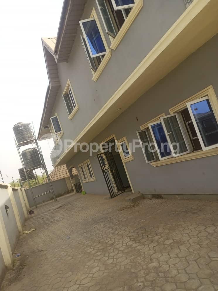3 bedroom House for rent Owu Crown Iwo Rd Ibadan Oyo