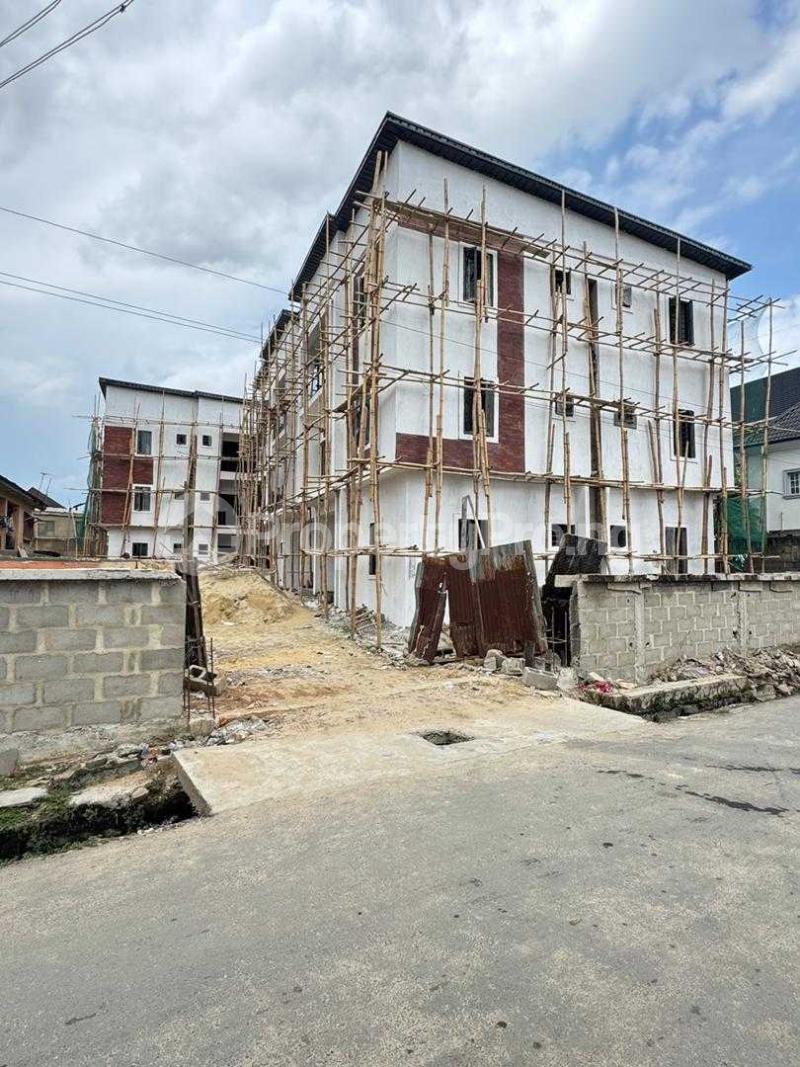 2 bedroom Flat / Apartment for sale Coker Surulere Lagos