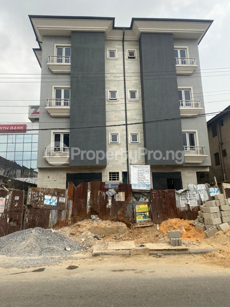 2 bedroom Flat / Apartment for rent Adekunle Yaba Lagos