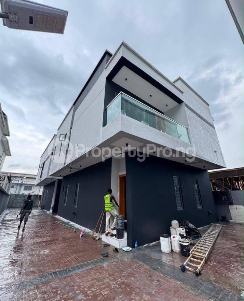 2 bedroom Flat / Apartment for sale Surulere Lagos