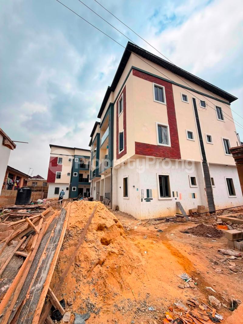 2 bedroom Flat / Apartment for sale Surulere Lagos