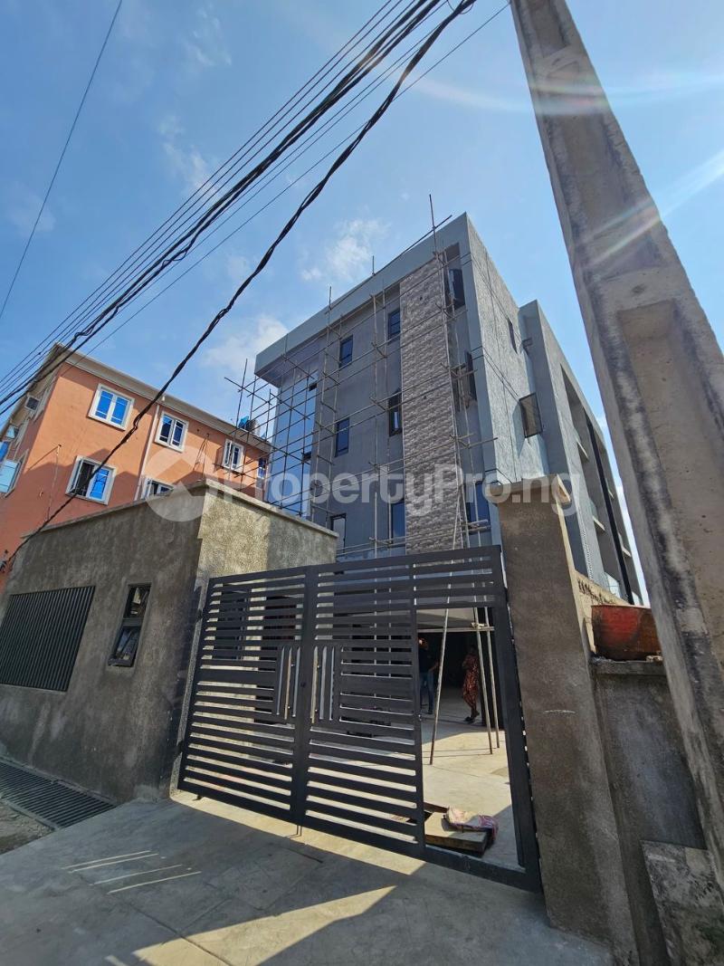 2 bedroom House for sale Surulere Lagos