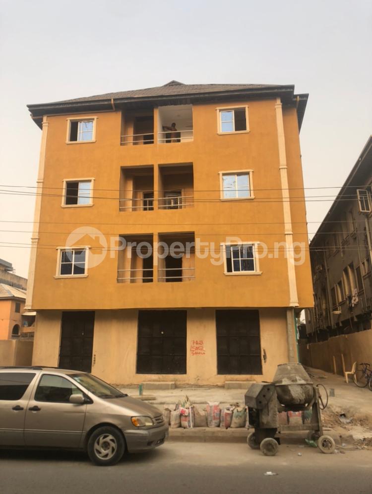 2 bedroom Flat / Apartment for rent Adekunle Yaba Lagos
