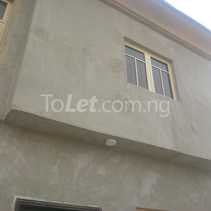 2 bedroom House for rent Ashimi Close Atunrase Medina Gbagada Lagos