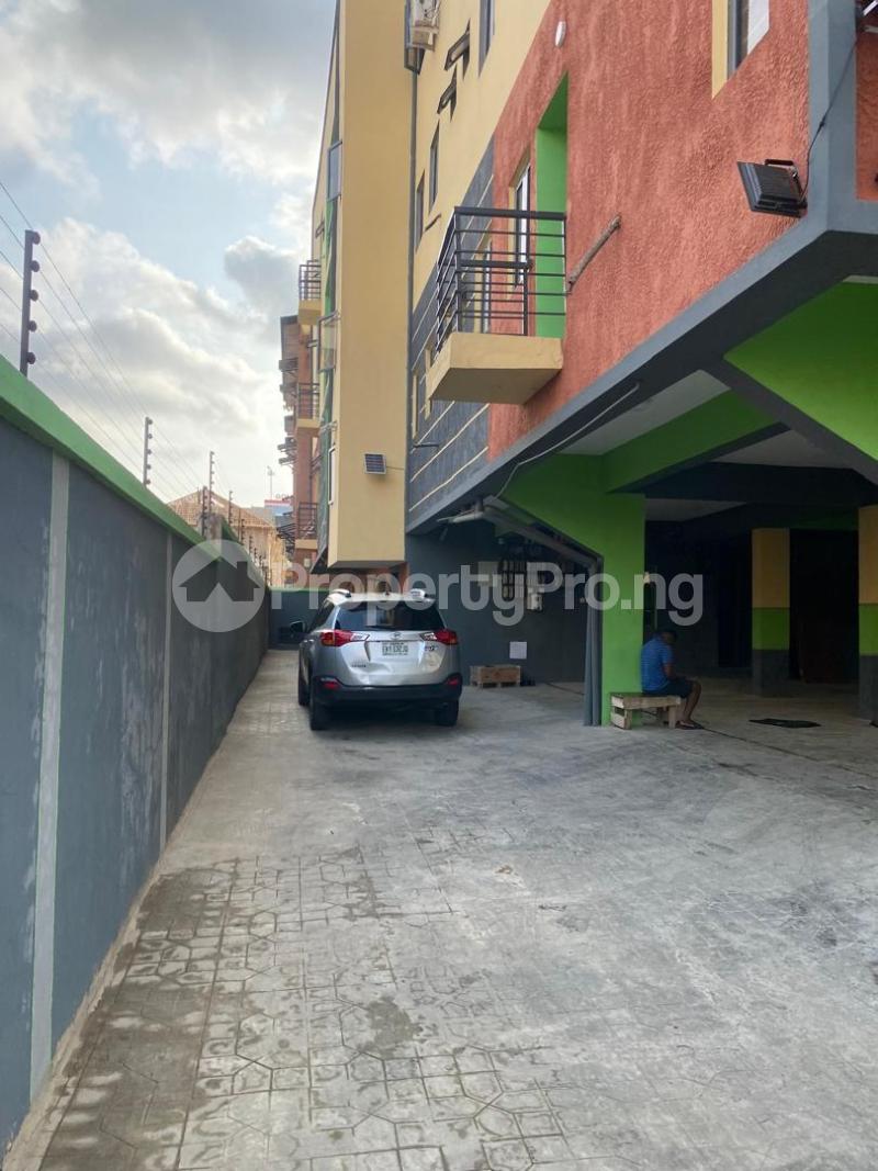 2 bedroom Flat / Apartment for sale Alagomeji Yaba Lagos
