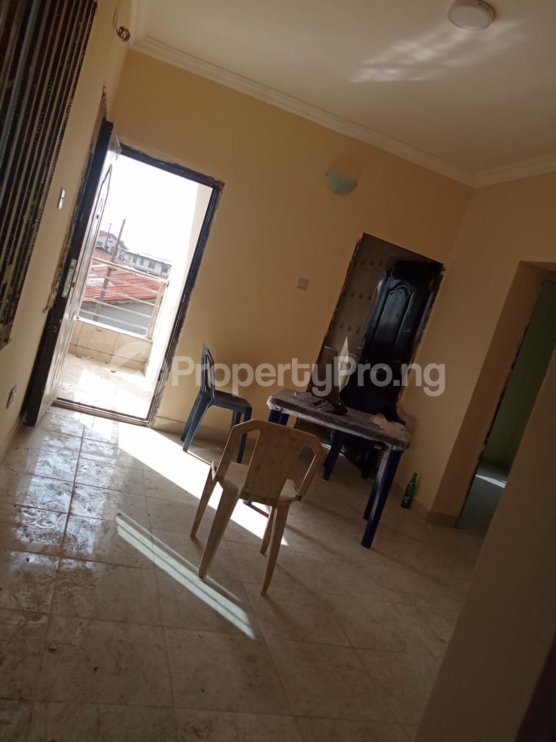 2 bedroom Flat / Apartment for rent Pedro Phase 1 Gbagada Lagos - 3