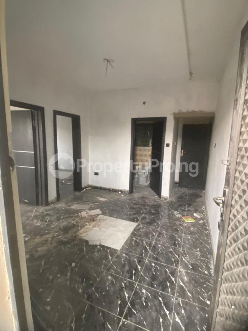 2 bedroom Flat / Apartment for rent Shomolu Fola Agoro Yaba Lagos