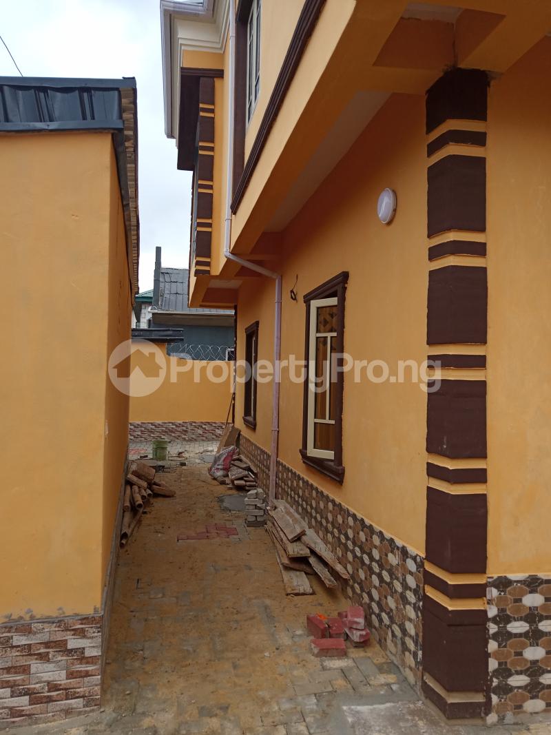 2 bedroom Flat / Apartment for rent Onipan Shomolu Lagos