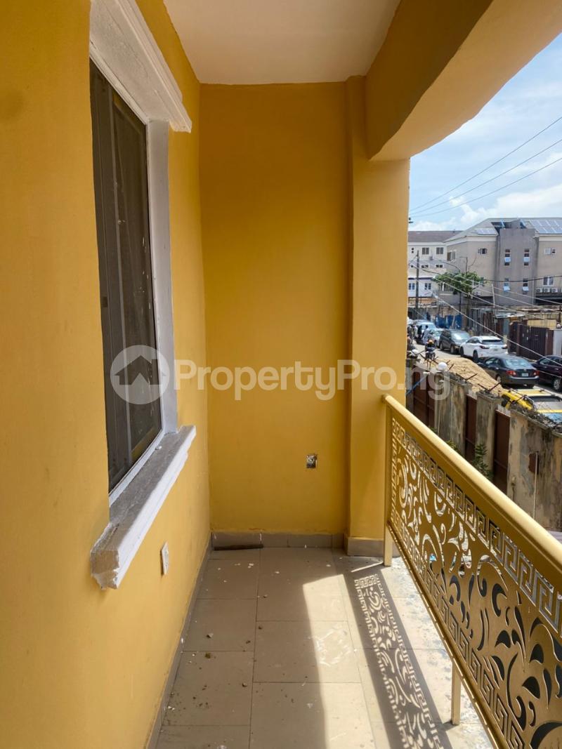 2 bedroom Flat / Apartment for rent Alagomeji Yaba Lagos