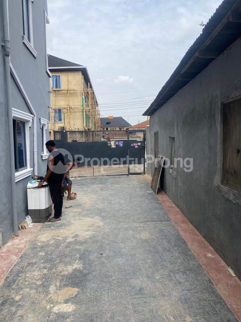 2 bedroom Flat / Apartment for rent Palmgroove Ikorodu Road (Ilupeju) Ilupeju Lagos