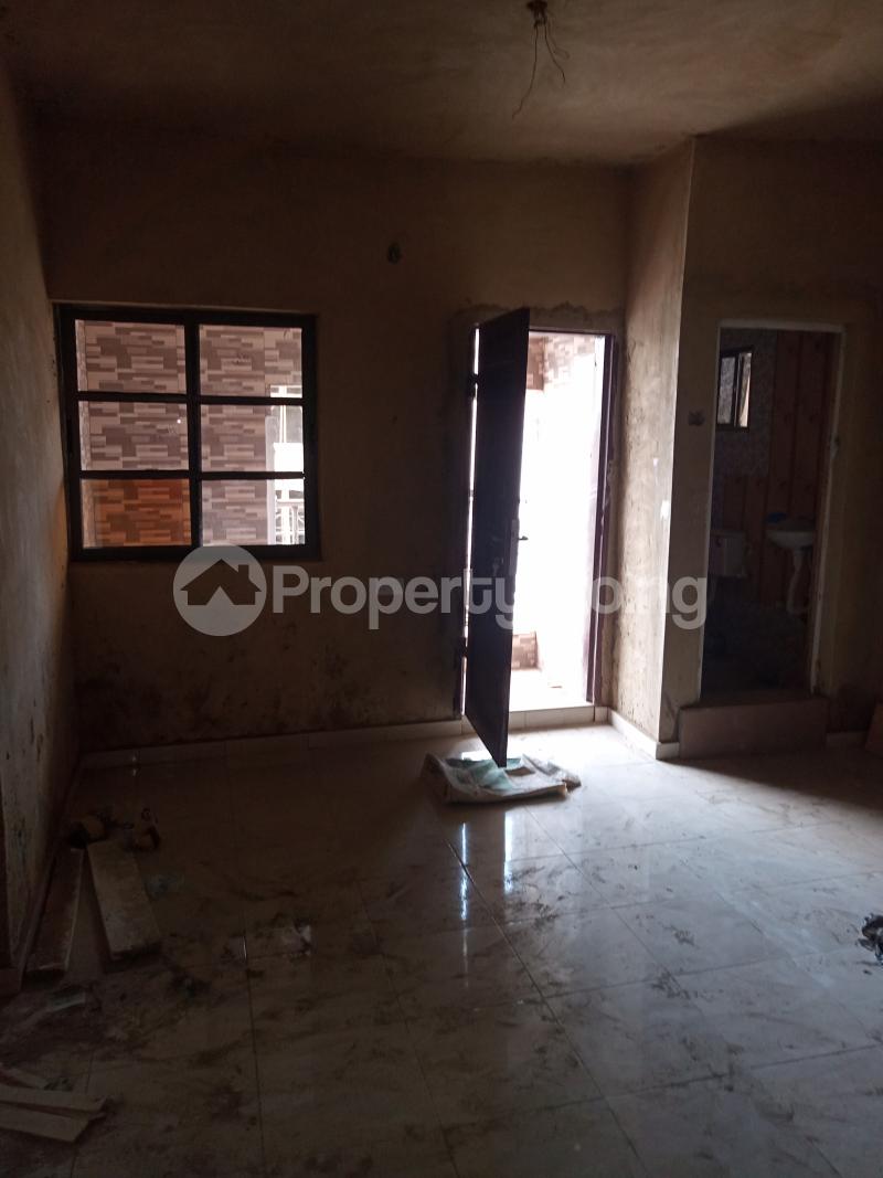 2 bedroom Flat / Apartment for rent Ebute Metta Adekunle Yaba Lagos