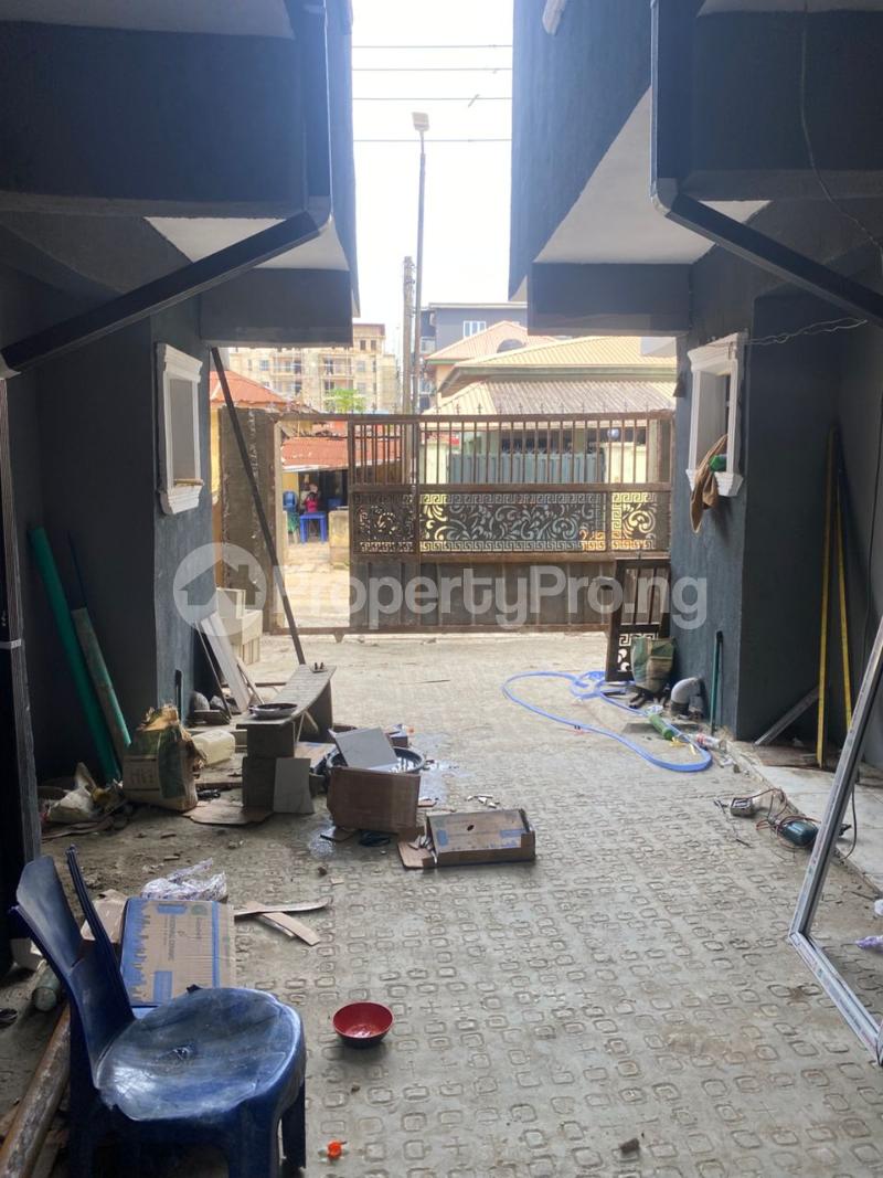 2 bedroom Flat / Apartment for rent Alagomeji Yaba Lagos