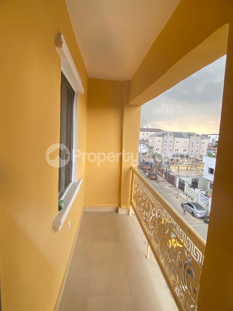 2 bedroom Flat / Apartment for rent  Alagomeji Yaba Lagos