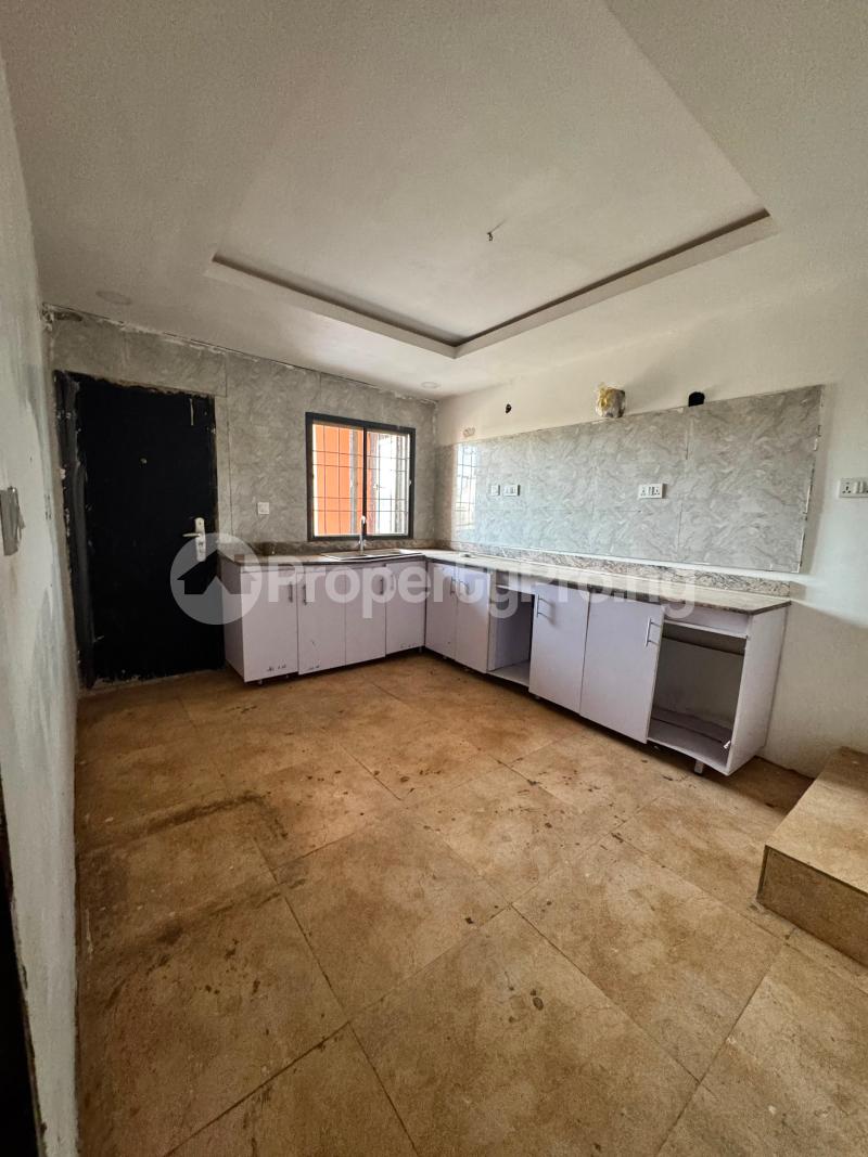 2 bedroom Flat / Apartment for rent Close To Pappies Maestro Mabushi Abuja
