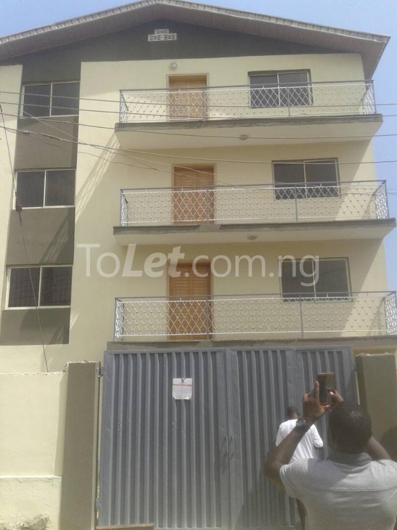 2 bedroom Flat / Apartment for rent Oluwadare Fola Agoro Yaba Lagos