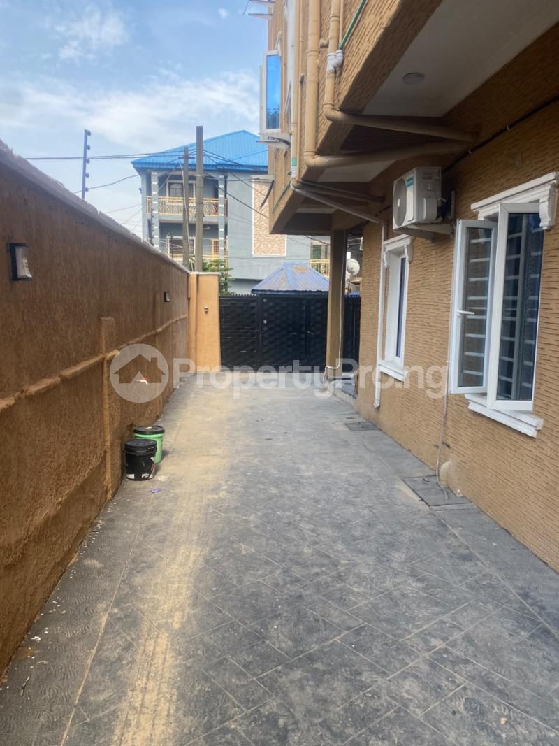 2 bedroom Flat / Apartment for rent Alagomeji Alagomeji Yaba Lagos