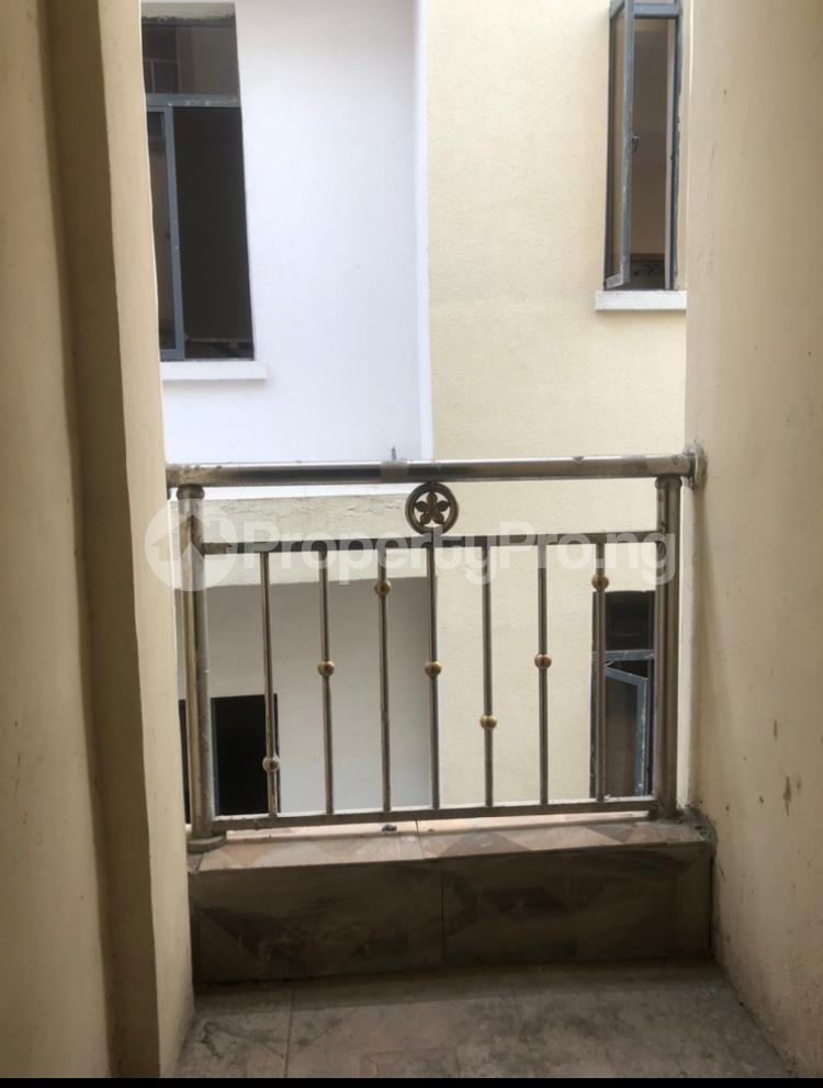 2 bedroom Flat / Apartment for rent Adekunle Yaba Lagos