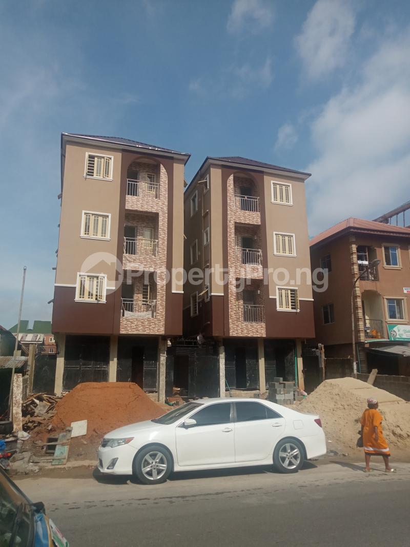 2 bedroom Flat / Apartment for rent Adekunle Yaba Lagos